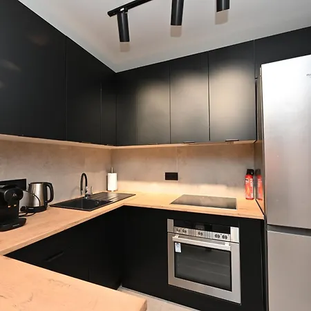 Golden-apartment Apartment